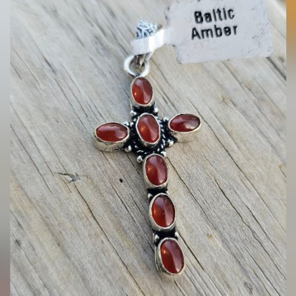 NATIVE AMERICAN STERLING BELTIC AMBER CROSS PENDANT